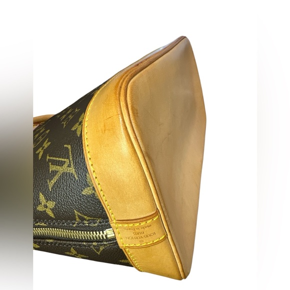 Louis Vuitton Monogram Alma PM Handbag - Picture 9 of 16